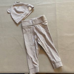 Disney x H&M baby leggings and hat